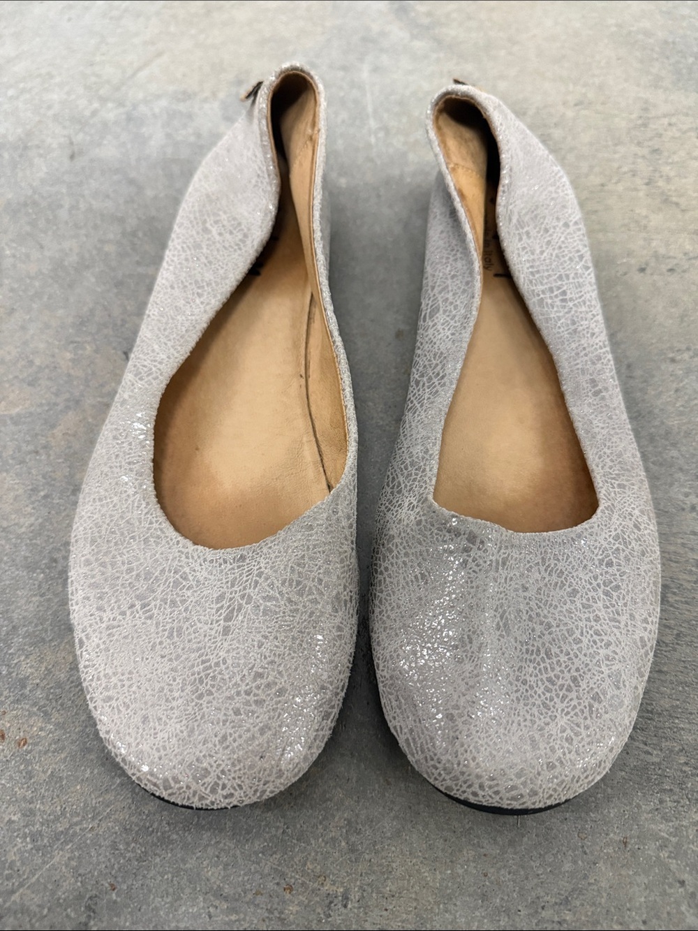 French Sole Silver Crackle Glitter Ballet Flats